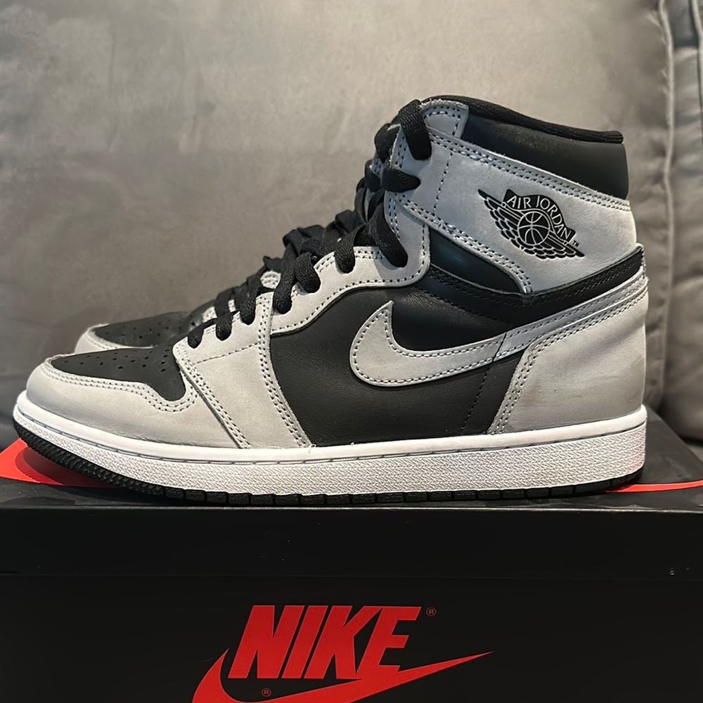 Air Jordan 1 Retro High OG - Picture 4 of 8